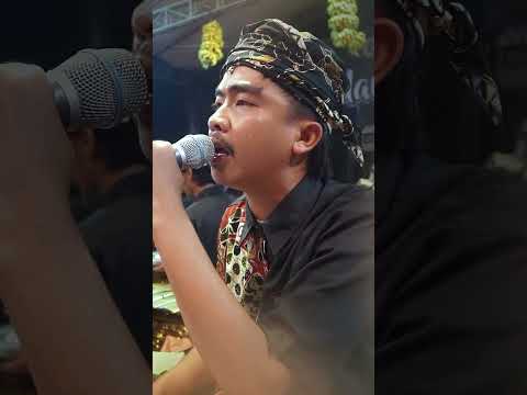 Suara merdu alok Giriharja 2 Putu #wayang #wiraswara #alok #giriharja  #alok