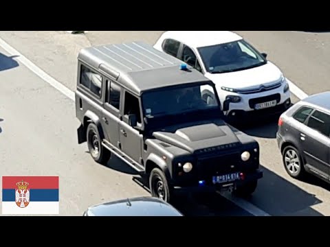 Gendarmerie Responding on the Highway with Siren