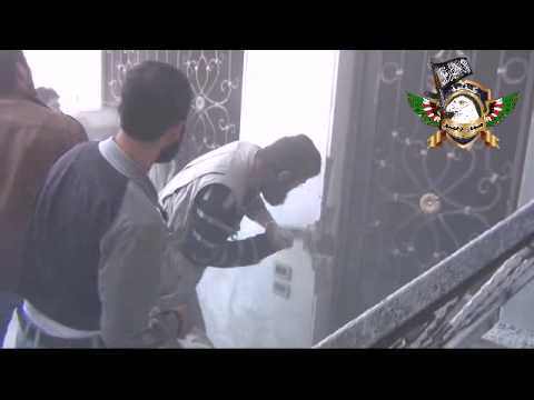 إخراج أحد المدنيين العالقين بسبب قصف قوات النظام