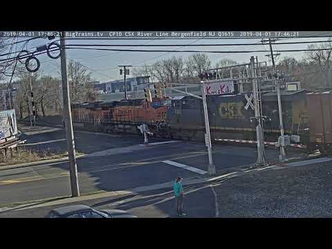 4- 1-2019 17:46 sb tanks BNSF 7080, 5907 CSX 5353 K140