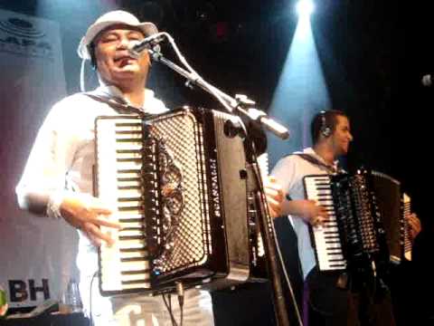 Sanfoneiro Genaro e trio Candiêiro no forró da melancia 2011