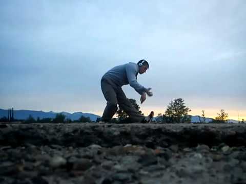 под трек Modestep  Coldplay   Paradise3