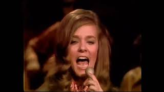 Connie Smith Come Along And Walk With Me   Hee Haw