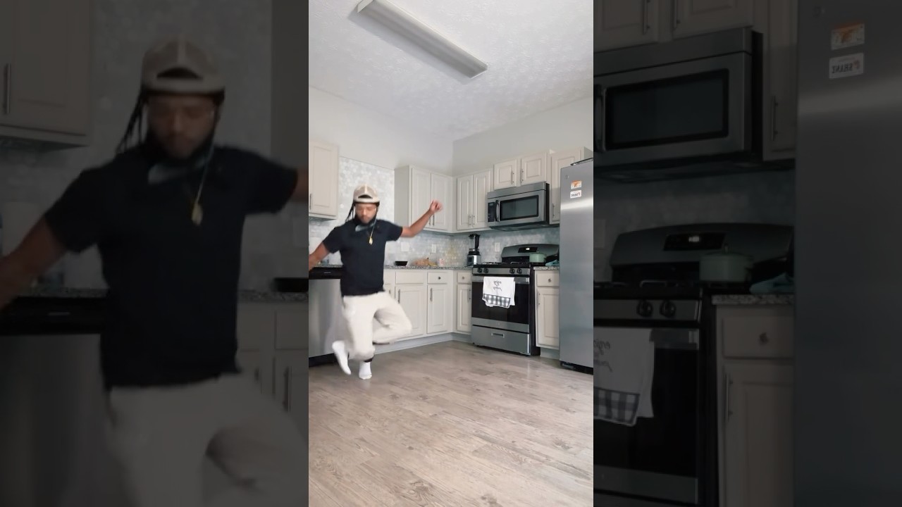 I stay gangsta’d ⬆️ #natedogg #snoopdogg #dance #fyp #viral #trending #cripwalk #calidances