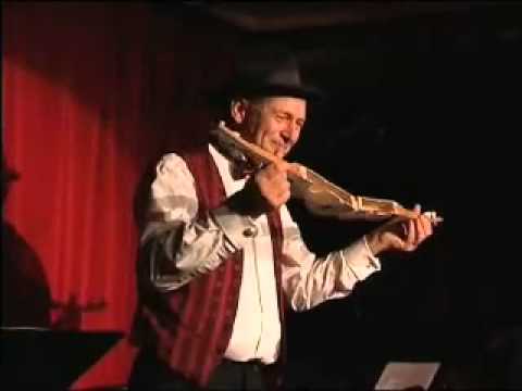 Ukulelemannen Thomas Allander in action!