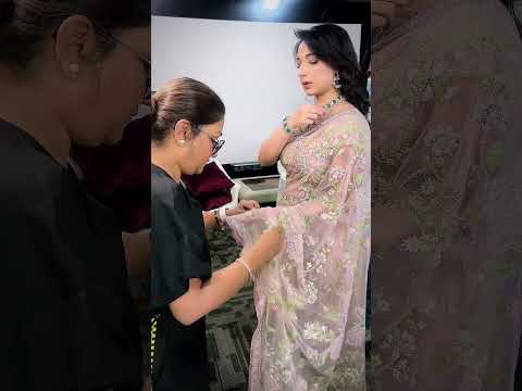 Draping a see-through net saree in pregnancy | Dolly Jain saree draping on pregnant lady
