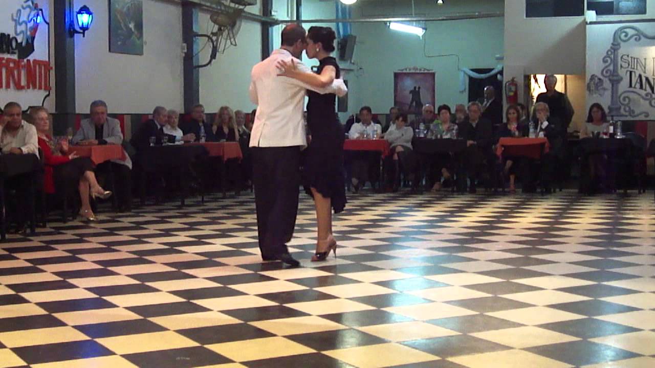 Sin Rumbo, bailan Yessica Vargas y Walter Champin 2/3