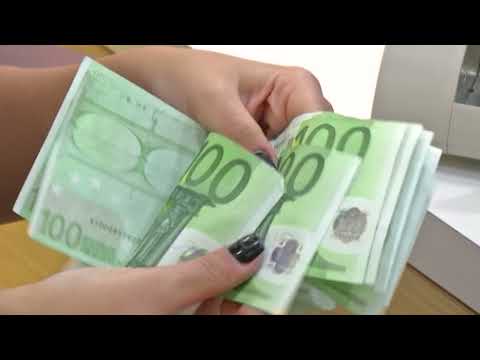 Euro dhe dollari vijojnë rënien, paundi me vlerën më të lartë në treg