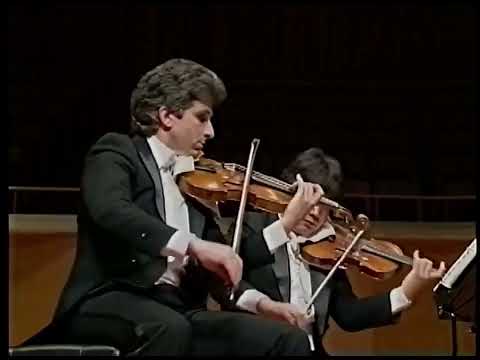 MOZART String Quintet No. 3 in C Major, K. 515, II. Menuetto (Tokyo Quartet, Hillyer) [1991]