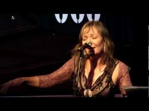 download lagu mp3 mp4 Liz Fletcher Jazz Singer, download lagu Liz Fletcher Jazz Singer gratis, unduh video klip Liz Fletcher Jazz Singer