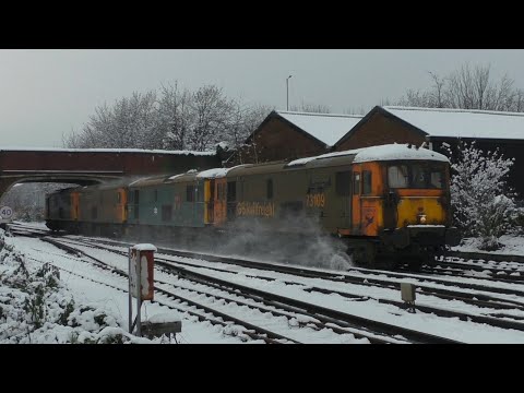 73109 + 73201 + 73212 + 73213 pass the Paddock Wood en route to Ashford Wheel Lathe 13/12/22