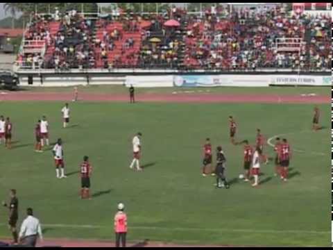 Jugada de expulsion del jugador guatire ante portuguesa 2014