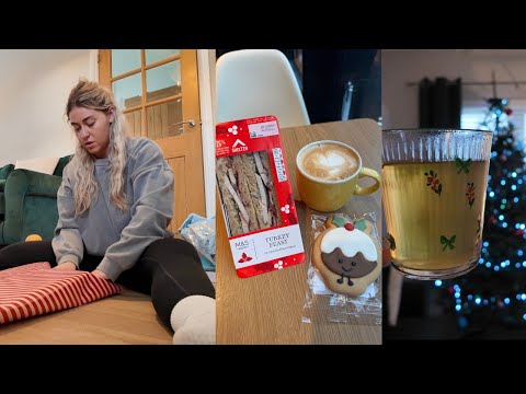 VLOGMAS Ep 3 | M&S cafe, we make festive cheesecake & catch up with friends 