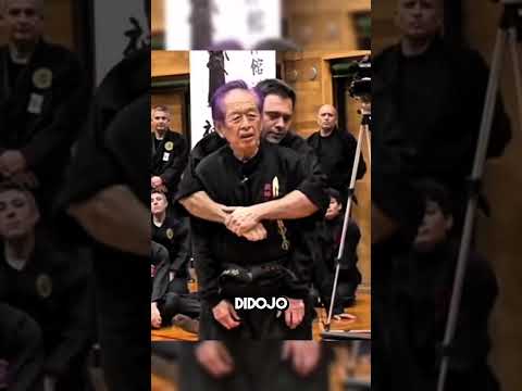 Jangan Pernah Meremehkan Kakek Ini