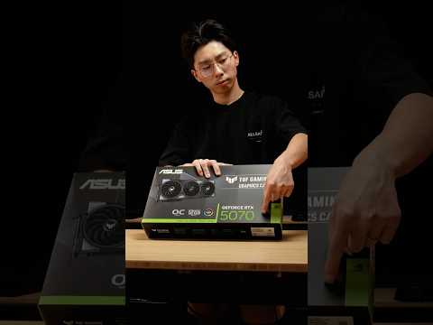 ASUS TUF RTX 5070 Unboxing