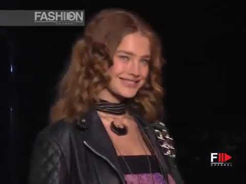 CHLOÉ Fall Winter 2003 Paris FW