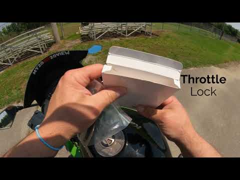 Motorcycle throttle lock/grip