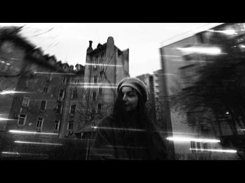 EMAA - Fluturi (Lyric)