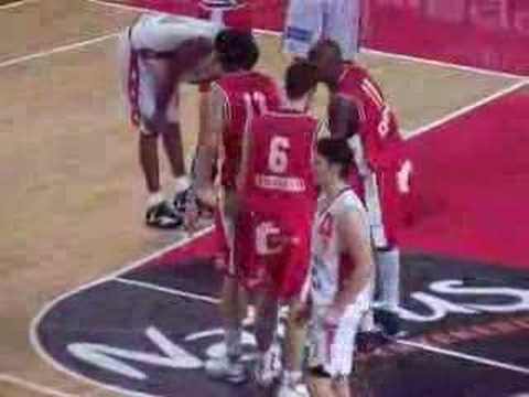 35 01-12-07 Antwerp-BCO - Vrijworpen voor Veselin Petrovic.m