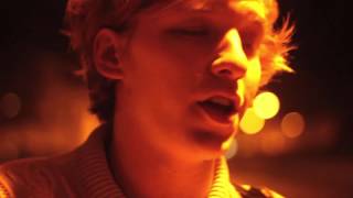 George Ezra - Angry Hill Bristol Couch [Stereo]