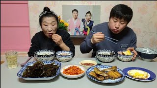 ☆진짜 생미역 맛있다~ 생미역은 초장에 찍어먹어야지, 생미역된장국, 무생채, 임연수구이, 계란후라이 먹방~!!