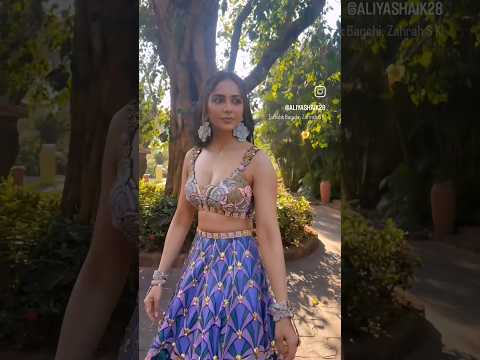 Rakul Preet beautiful dress ! The Savarkar Rage - Swatantrya Veer Savarkar | Randeep Hooda | Sambata