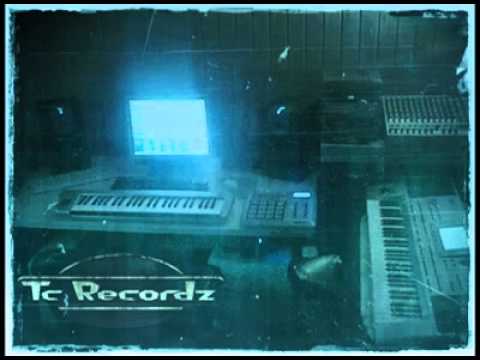 Karadayi ft. Tayfa Crew  Dedi Kodu Yaz