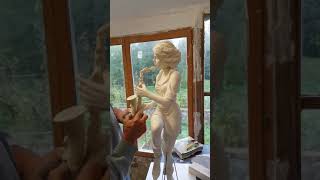 Création d'une Saxophoniste en Bronze par COUDRAIN-SCULPTEUR H : 76 cm