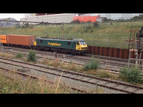 Freigthliner 90016 on Crewe Basford Hall to Garston F.L.T 23rd September 2013