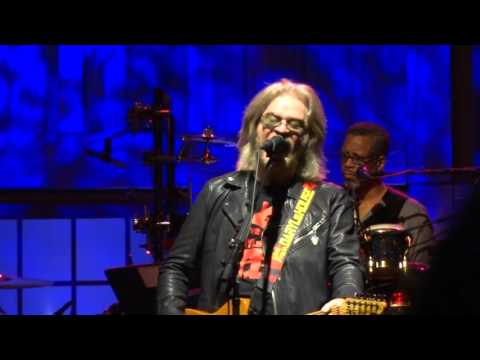 Daryl Hall & John Rzeznik – Some Things Are Better Left Unsaid [Salamanca 3.26.16]