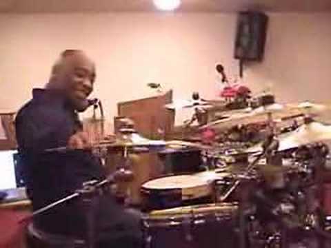 James Ross @ Calvin Rodgers - Demo-ing His Drum Kit