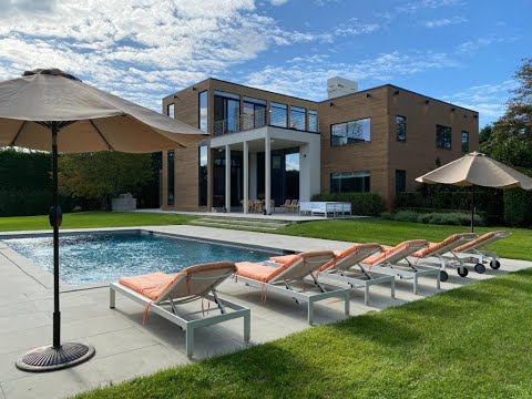 21 Stephen Halseys Path, Water Mill, NY