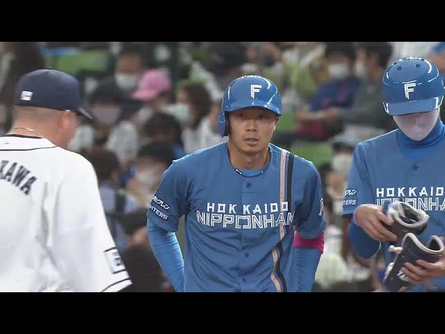 【4回表】ファイターズ・中島卓也 センターへ抜けるタイムリーヒットを放ち1点を返す!! 2022年5月8日 埼玉西武ライオンズ 対 北海道日本ハムファイターズ