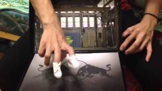 ShowMilk finger breaking