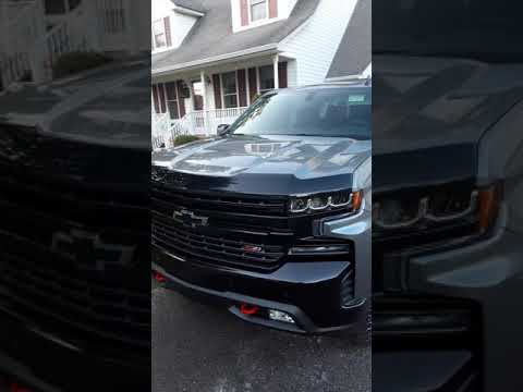 2020 Chevy Silverado Trailboss .6.2L Lund bug deflector installed