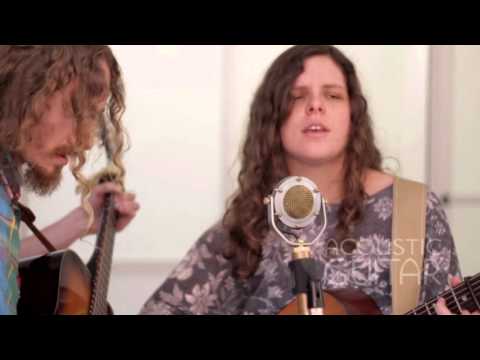 Acoustic Guitar Sessions Presents Quiles & Cloud
