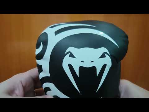 Unboxing: 10oz Venum Giant 2.0 Mike Tyson - Pro Boxing Glove #miketyson #venum #boxing #boxinggloves