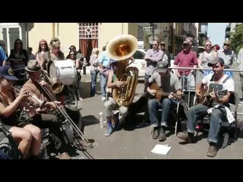 download lagu mp3 mp4 Egyptian Ella, download lagu Egyptian Ella gratis, unduh video klip Egyptian Ella