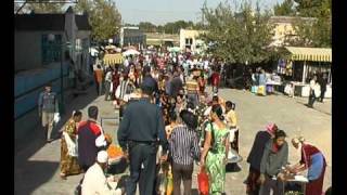 preview picture of video 'Märkte und Menschen: Markt in Samarkand'