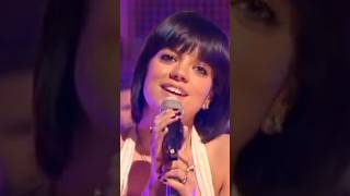 📺 Lily Allen - Not Fair (live on the Graham Norton show) [2009]