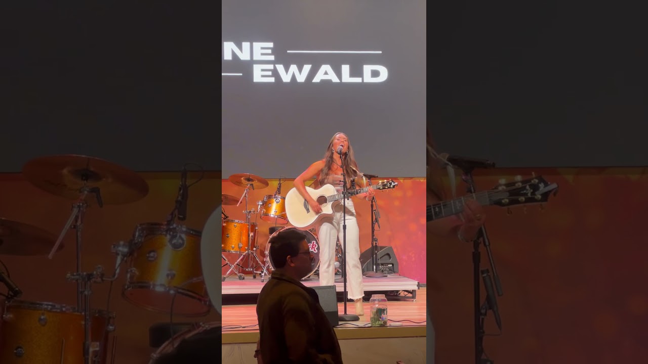 Promotional video thumbnail 2 for Justine Ewald