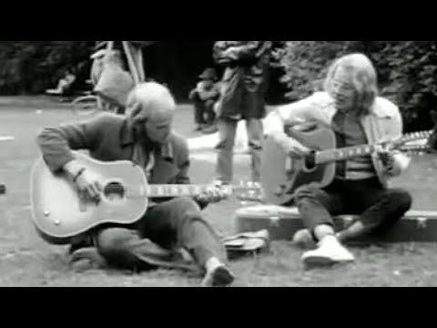 1971: Hippies in het Vondelpark in 'Magisch Centrum Amsterdam' - oude filmbeelden