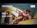 Louisa & Rosanna met de banaan in het water!