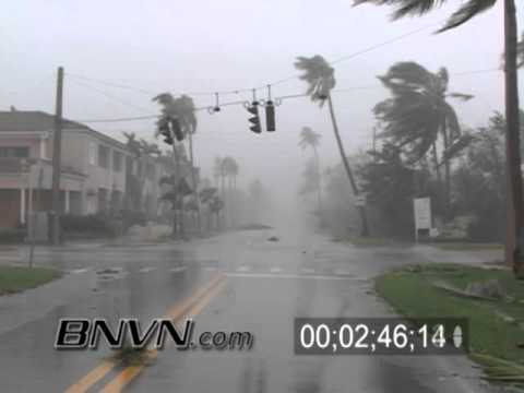 Hurricane Wilma Video - 10/24/2005 - Naples Florida - Part 8