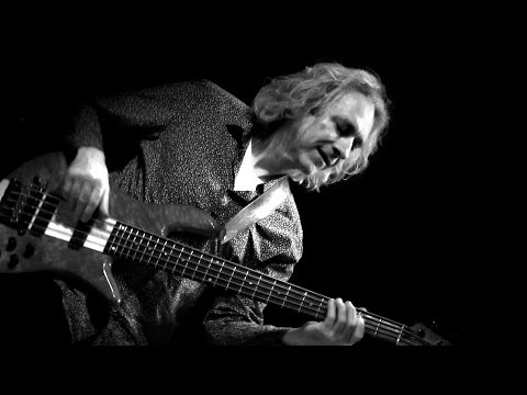 DAVID DE MAREZ OYENS, BASS SOLO, JAN AKKERMAN BAND WITH BENJAMIN HERMAN, MEZZ BREDA 2016