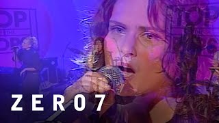 Zero 7 Feat. Sia &amp; Sophie Barker - Destiny (Top Of The Pops, 17 August 2001)