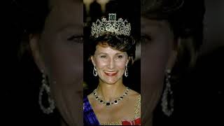 Download lagu Gorgeous Emerald Tiaras (Part 1)#royaljewellery #royalfashion #tiara mp3 Download lagu Gorgeous Emerald Tiaras (Part 1)#royaljewellery #royalfashion #tiara mp3