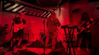 KELLEY STOLTZ "Pyramid of time" live La Lata de Bombillas 27/7/2022