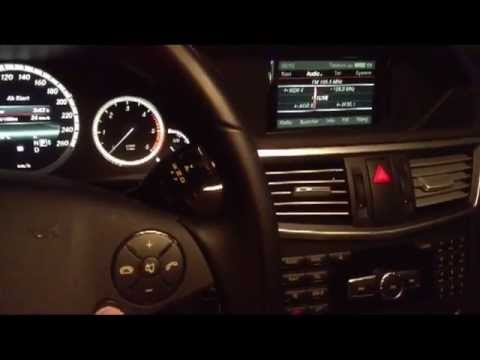 Sprachsteuerung im Festeinbaunavi, Mercedes Benz E-Klasse W212, Baujahr 2013