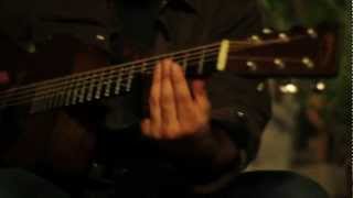 Slide guitar blues! Tony Furtado - from the Backyard